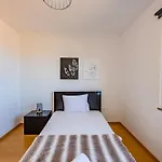Zezita\'S Place