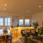 Azores Penthouse - Premium Flat