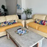 Casa De Familia By Calyferias