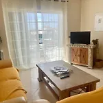 Casa De Familia By Calyferias