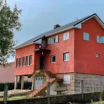 Fireplace 4 Bedrooms 1500 M