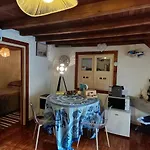 Orion Guesthouse Telhado