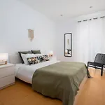 Paim Apartments