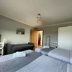 Surf & Guest Lorena\'S House