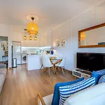 Apartamento Gomes -Free Airco, Wiffi & Swimming Pool- By Bedzy