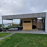 Vila Vicente Jacuzzi Sauna And Parking