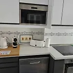 Two Bedroom Apartment, Two Minutes From The Beach