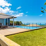 Villa Pinheira IV -Heated Swimming Pool And Jacuzzi