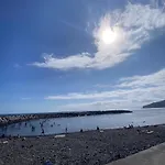 2 Bed Room Apartment , Sea View, 10 Minutes Walk To The Beach
