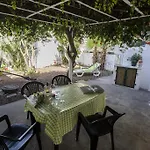 Family House Garden