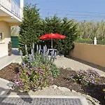 Tribo Da Praia - Almagreira Surf Hostel