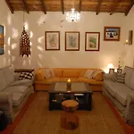 Casinha De Taipa, Without Television
