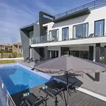 Villa Paris