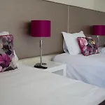 Tomas Guest House II