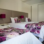 Tomas Guest House II