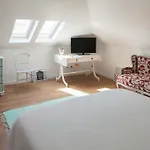 Parede Guest House