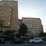 Modern Apartment At Metro Station