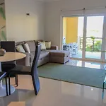 Vale Parra Village