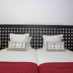 Agartha Boutique Hotel - Stonehouse