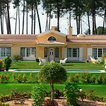 Verdizela Beach & Golf Villa