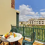 L\' Olivier Apartment