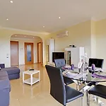 L\' Olivier Apartment