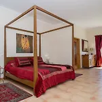 Casa Bougainvillea