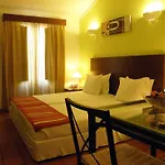 Castilho Guesthouse - Adults Only