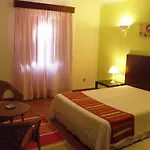 Castilho Guesthouse - Adults Only