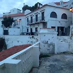 Azenhas Do Mar Beach House