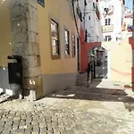 The Alfama - Cozy Alfama Studio In The Heart Of Lisbon