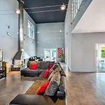 Villa Naomi