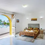 Villa Arines