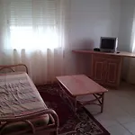 Apartment With 1 Bedroom L