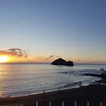Join Our Relaxed House Near The Beach - Mosteiros