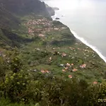 Sunny Flat In Machico City