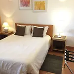 Apartamento T1 Em Lagos Com Piscina E Garagem