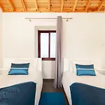 Melo\'S Place
