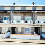 Sea And Waves Apartment