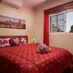 Paradise House Calheta