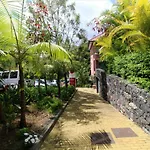 living Apartment With Private Pools, jacuzzi,Gym
