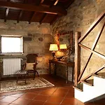 Casa Do Meio Do Povo - Turismo De Habitacao
