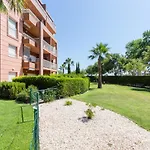Litoralmar Beachfront Apartment
