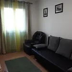 A Primeira Casinha Do Me-Me