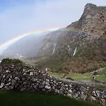 Casas Da Cascata
