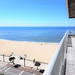 Blue Sea Apartment