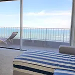 Blue Sea Apartment