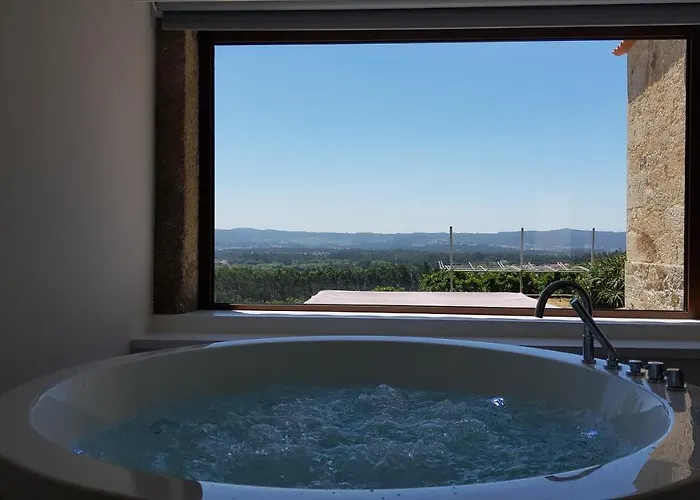 Casas Do Monte De Roques