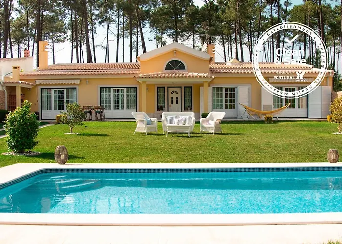 Verdizela Beach & Golf Villa