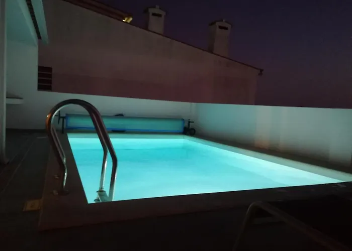 Poolseaview Spacious House